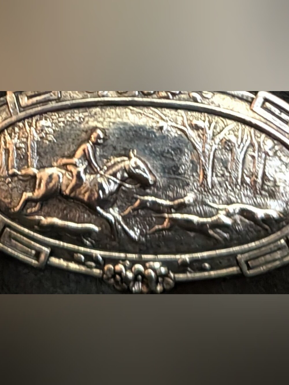 Victorian Revival Vintage Repousse Equestrian Fox Hunt w Hounds Brooch - Picture 2 of 2
